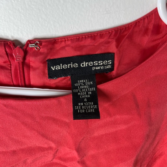 Valerie Dresses 100% Silk Coral Sheath Dress Size 4 Sleeveless Lined - Picture 3 of 5